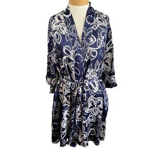 Cabernet Sleepwear‎ Robe Women's Size Medium 3/4 Sleeve Floral Print Satin Feel